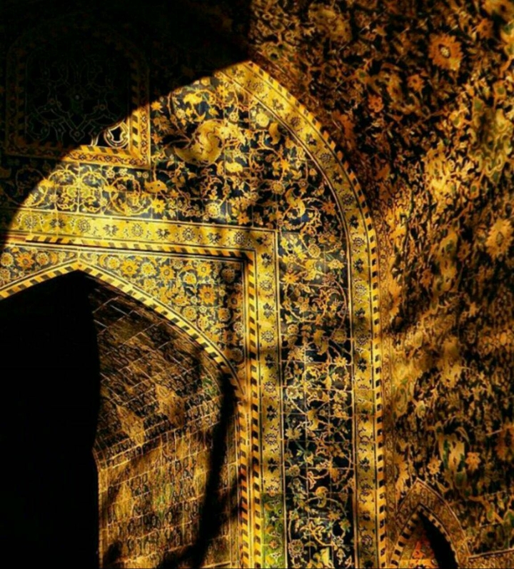 صبح است ساقيا....