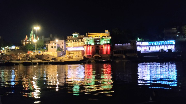 "Banaras" world's oldest city