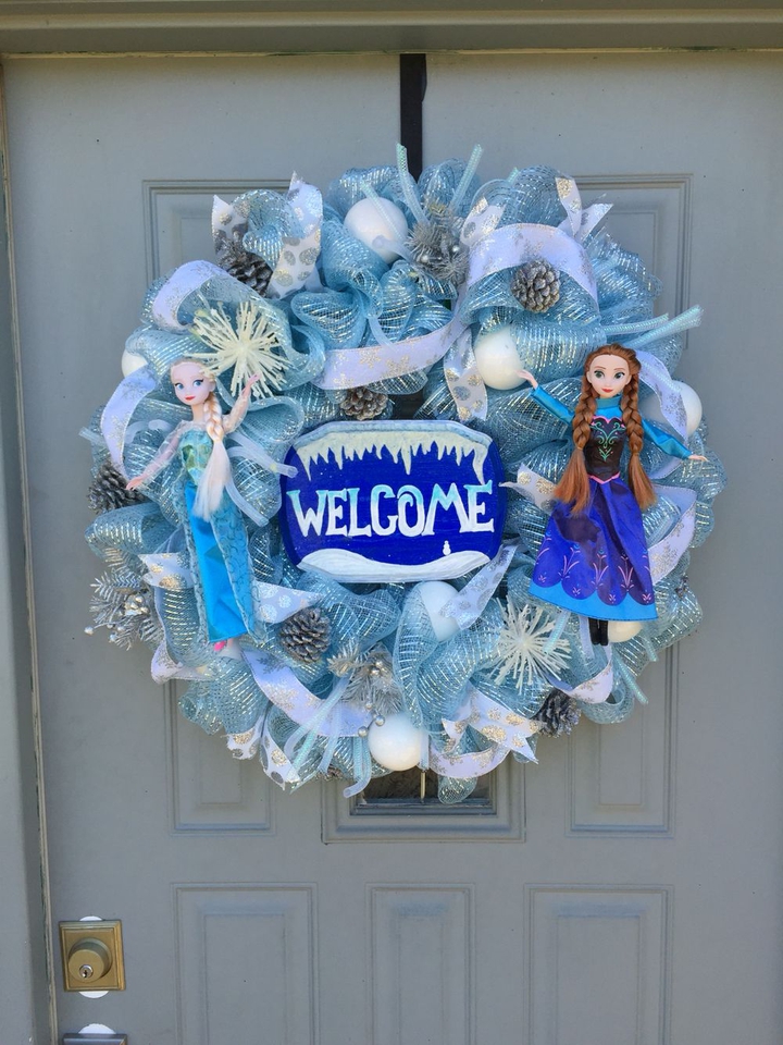 Frozen Christmas Wearth