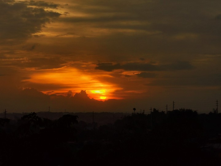 Every sunset is a promise of a new tommorow