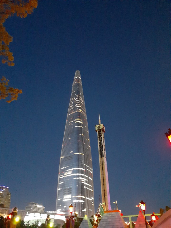 night Lotte tower