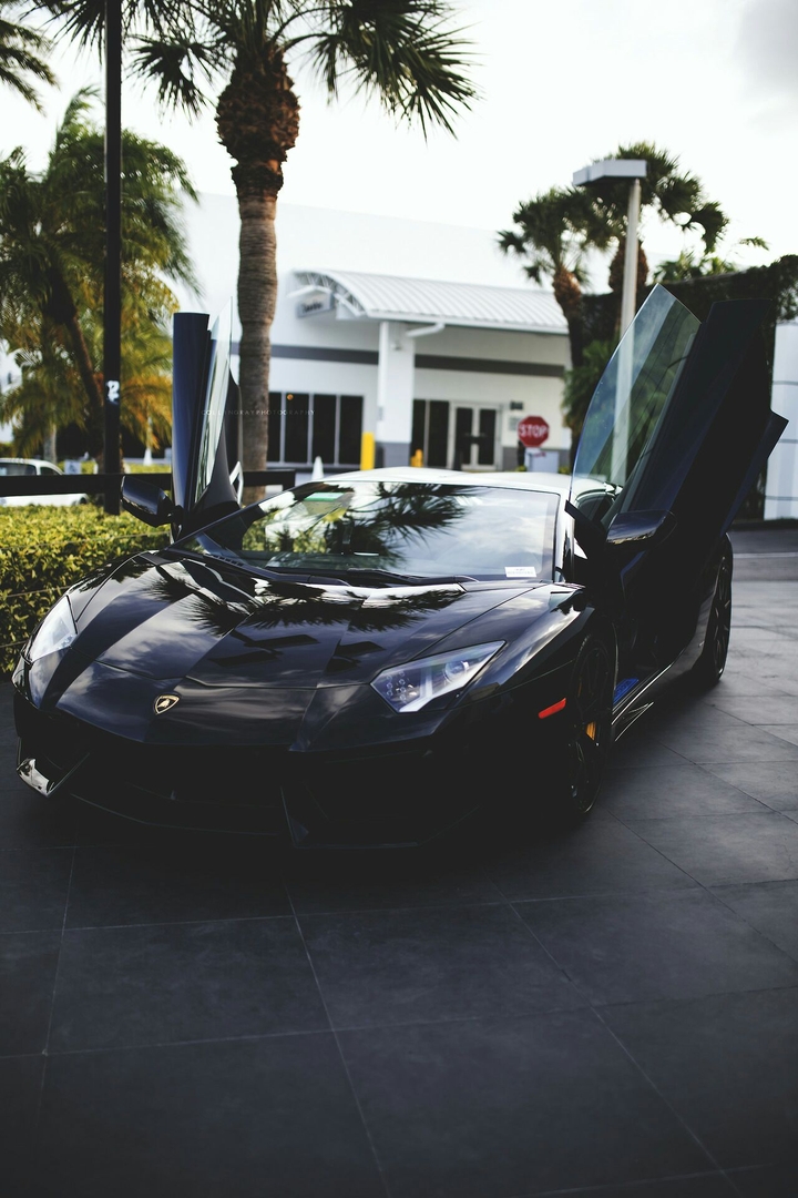 Lamborghini Aventador