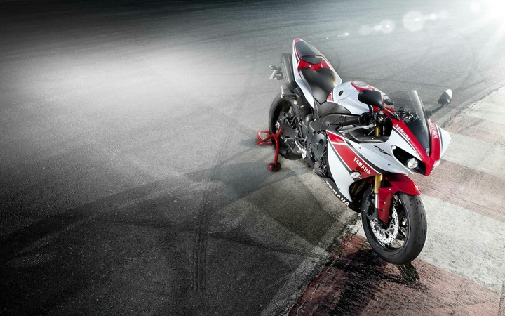 Yamaha YZF R 1
