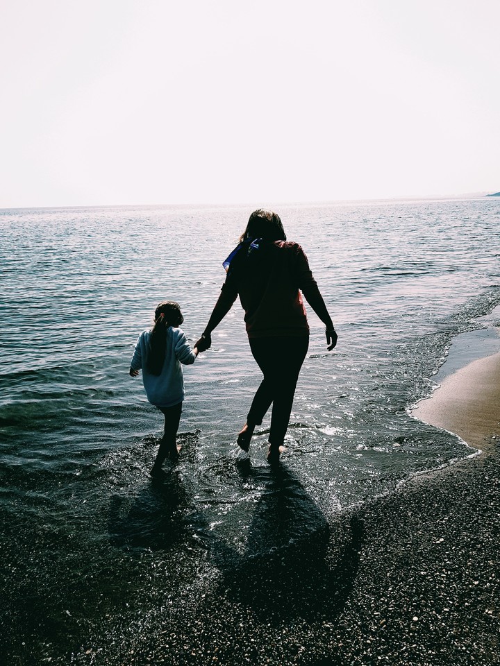 walk along the beach..