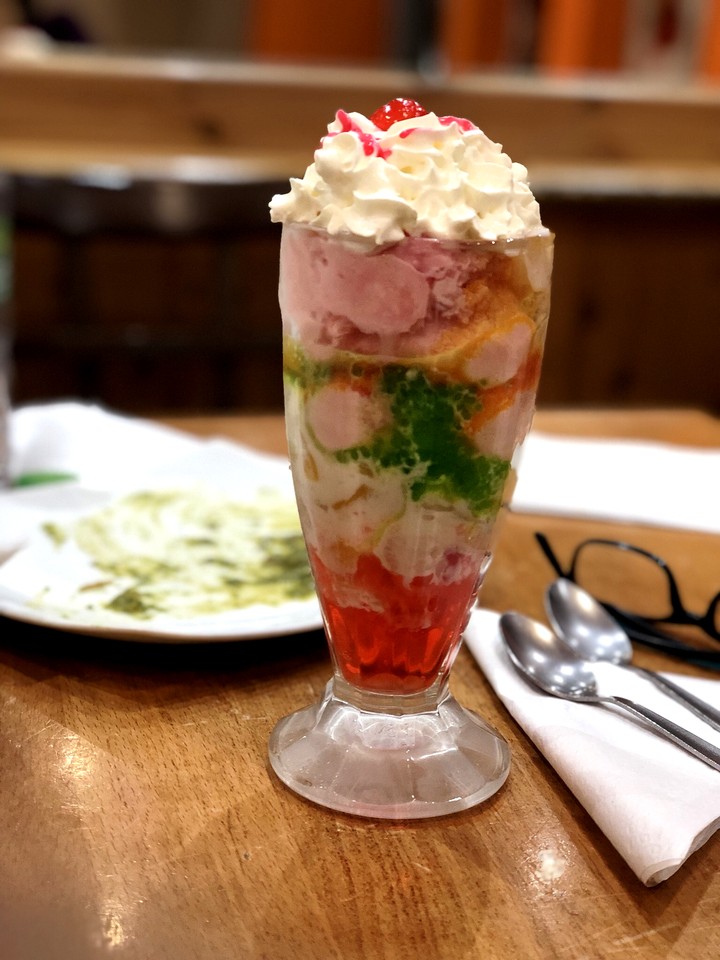 ice cream, jelly, nuts, fruits