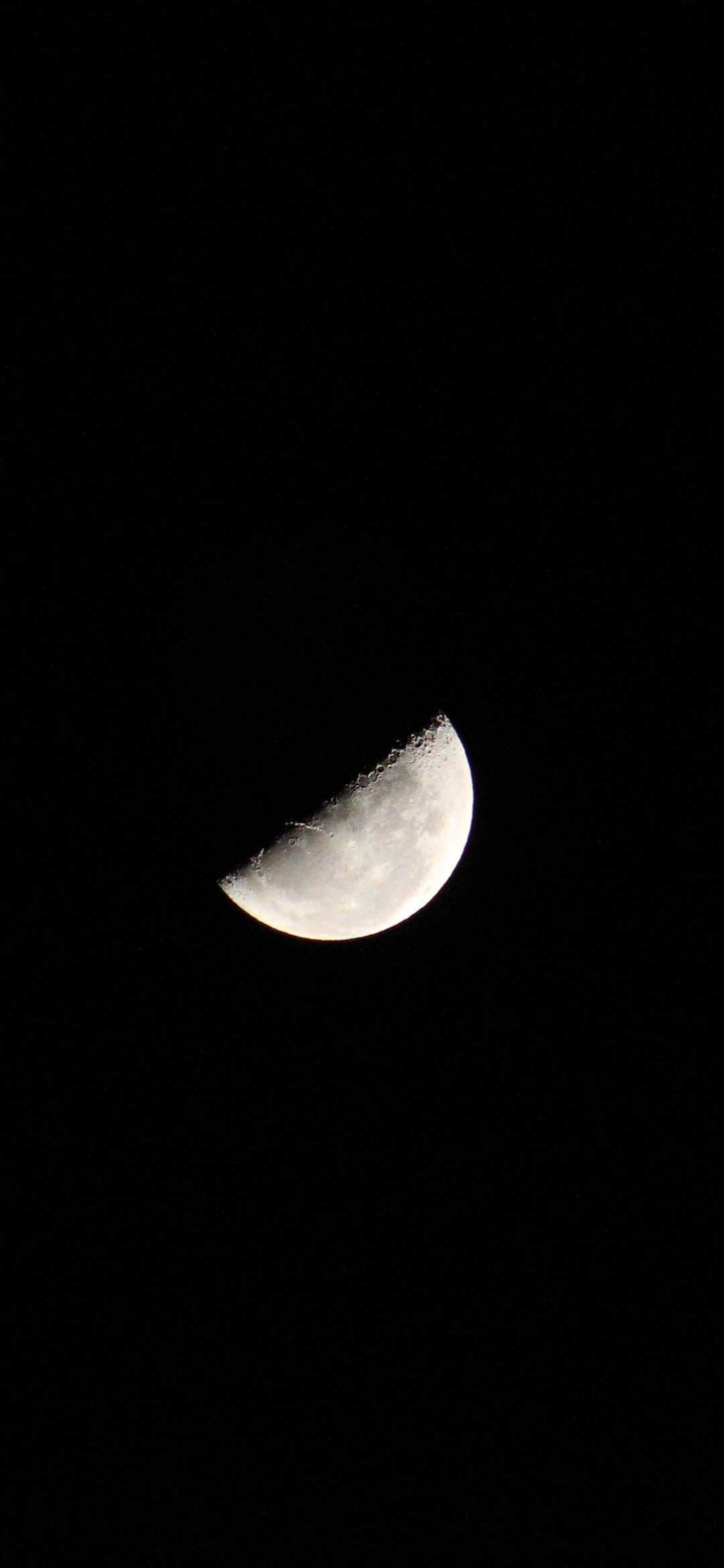 Half moon ?