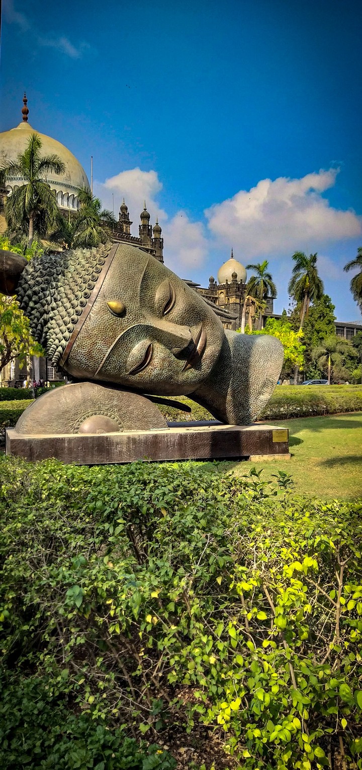 Buddha's face