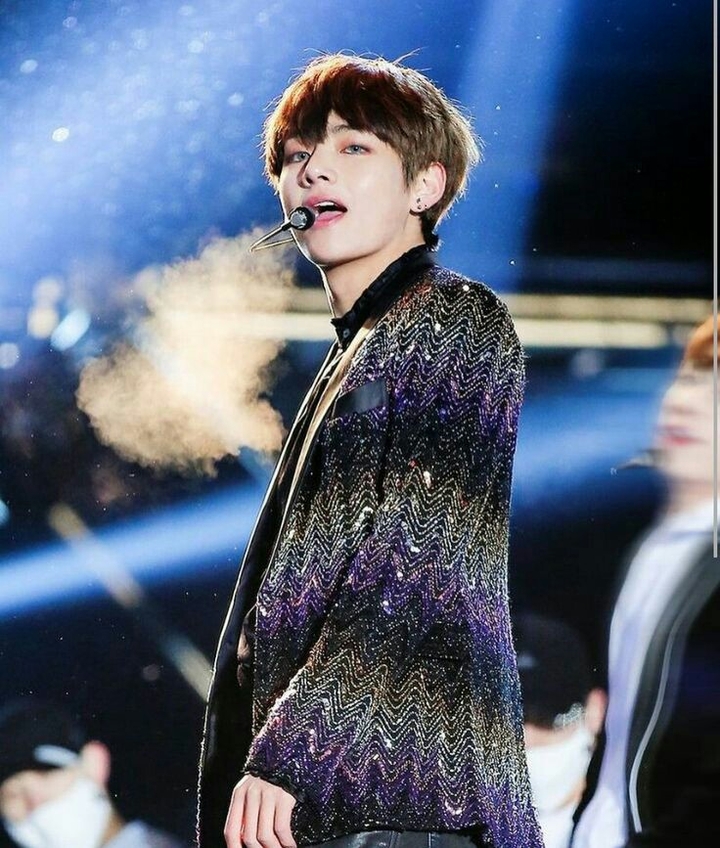 Kim Taehyung (V)