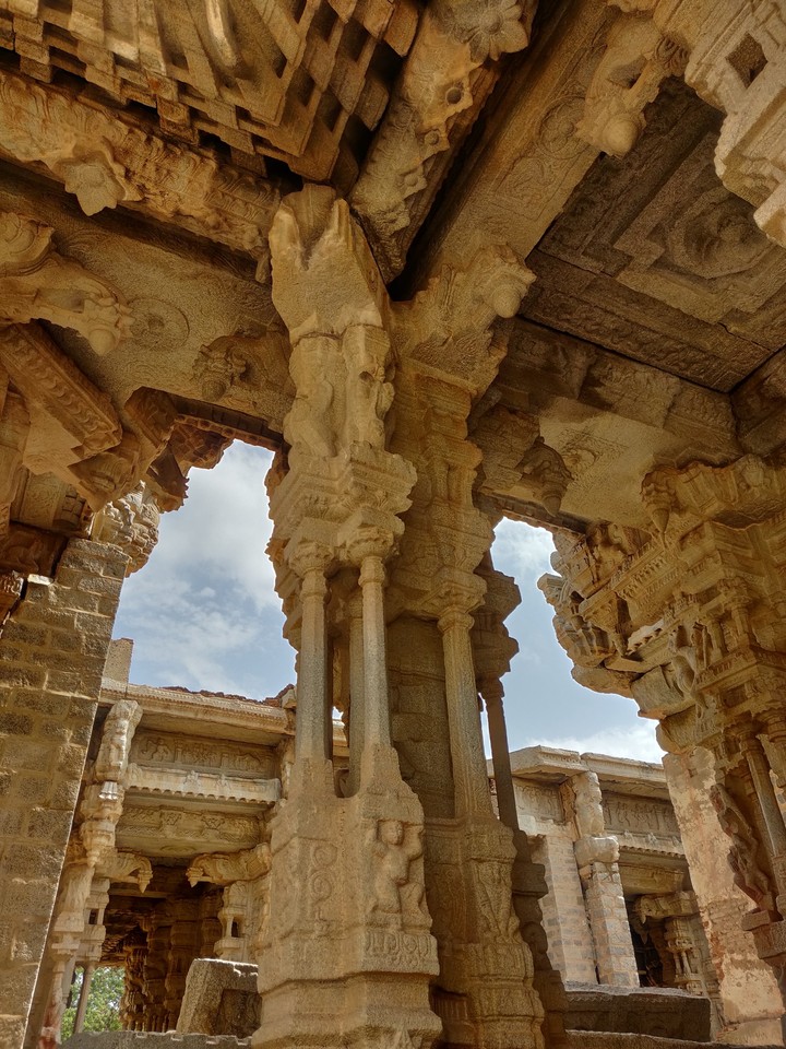 Delicate artwork of Vitthala Temple, Hampi