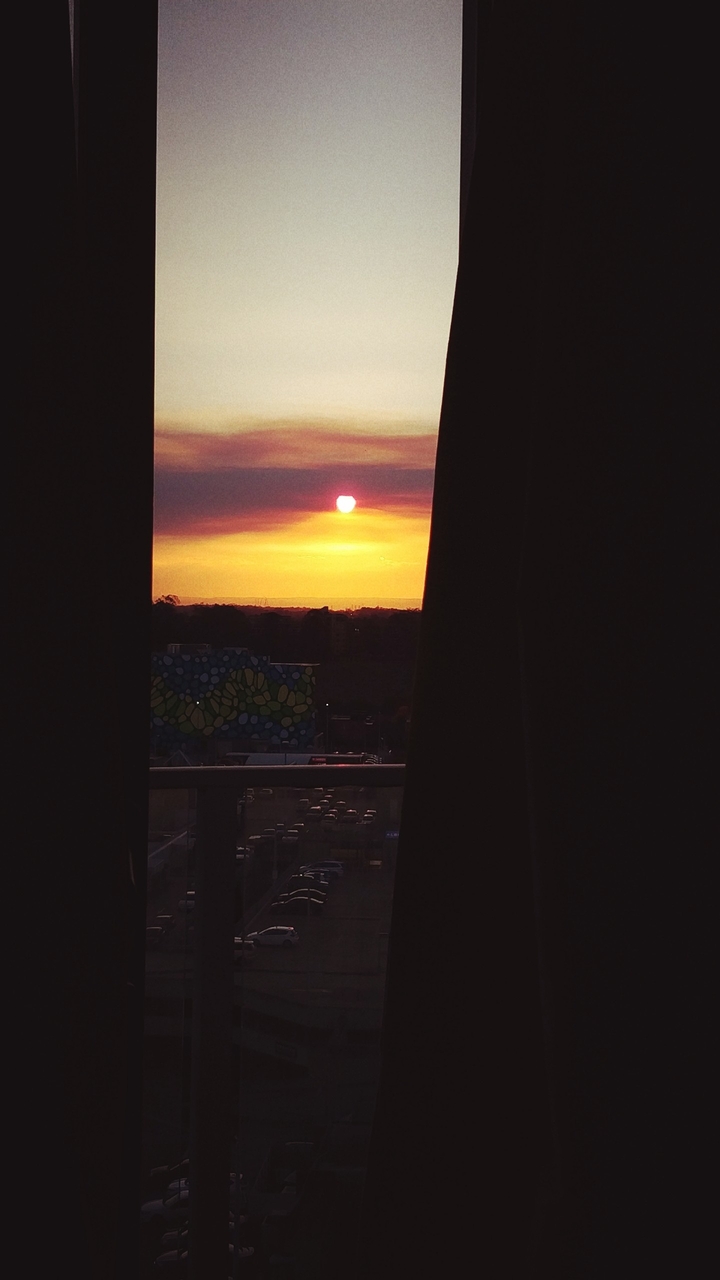 sun peeking