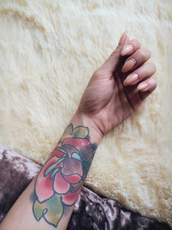 nails