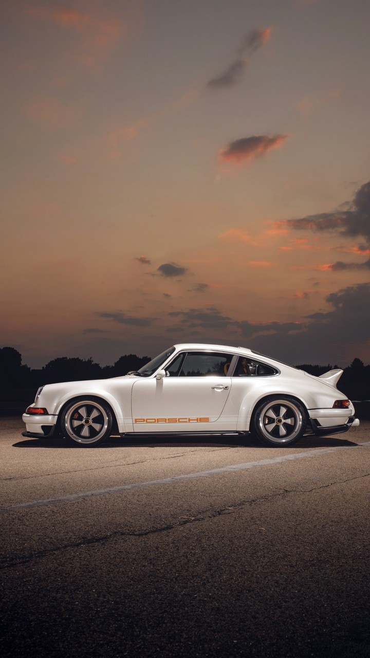 911