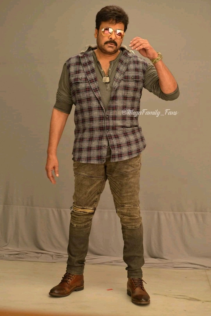 megastar.