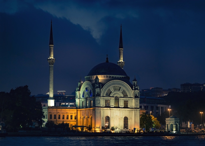 Dolmabahçe Camii Beşiktaş / İstanbul