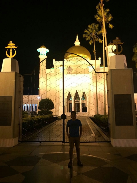 Mosque, bandar sri begawan, Brunei Darussallam.