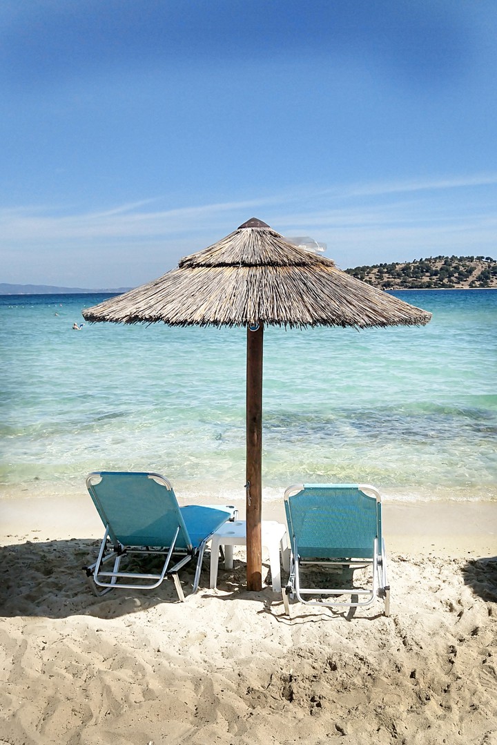 lagonisi - blue lagoon