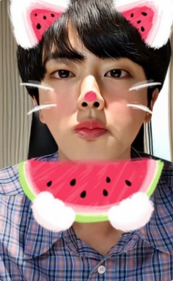 jin with his melone
