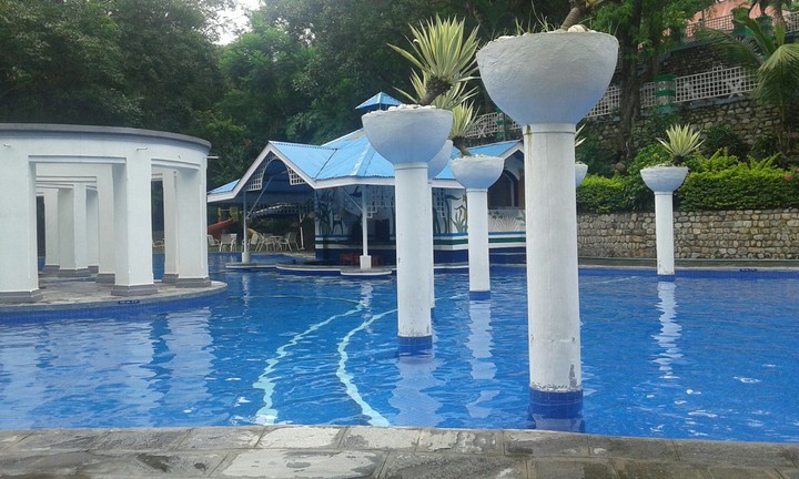 Riverside Resort