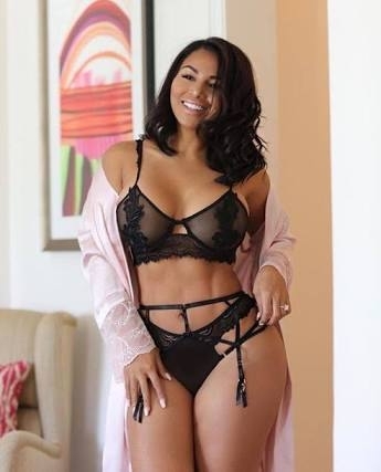 curvy