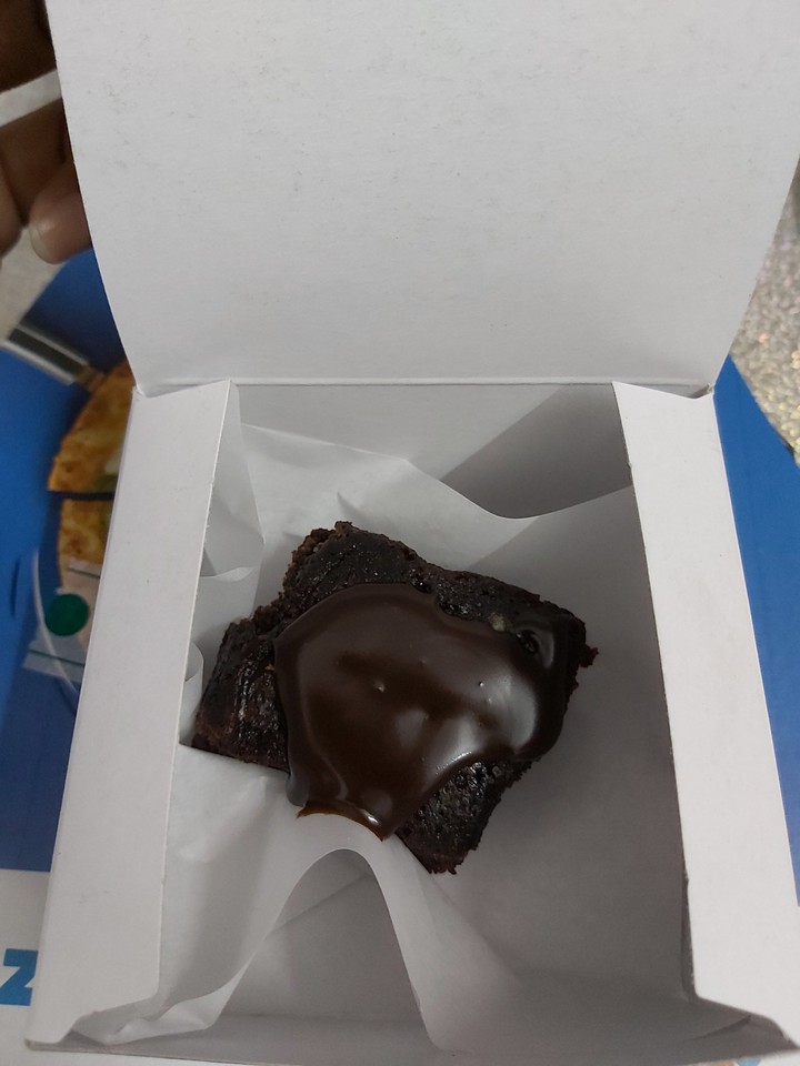 Something in this box .. yeah it's Brownie fantasy Yammmii