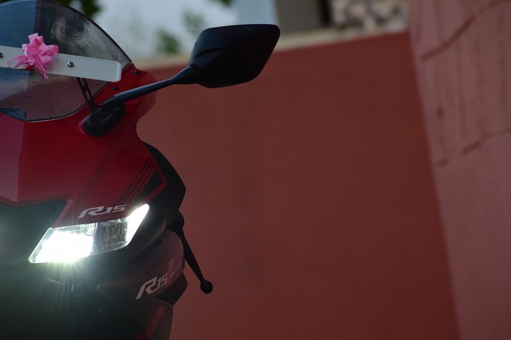 r15 v3 red grey