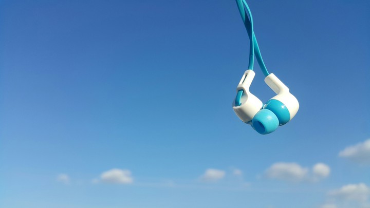 Headphone