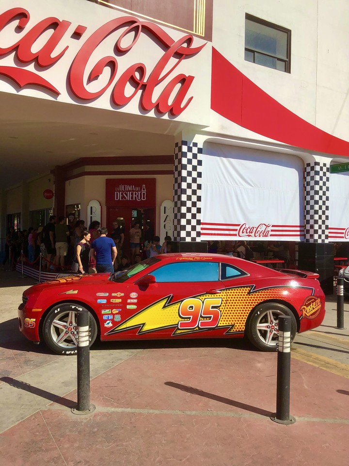Exhibición autos de carreras