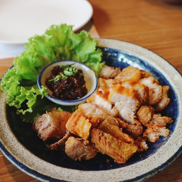 Thai food. Moo tod