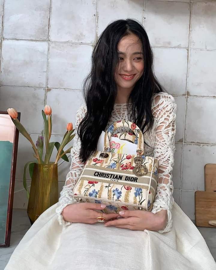 201124 sooyaaa__ : BLACKPINK JISOO (4)