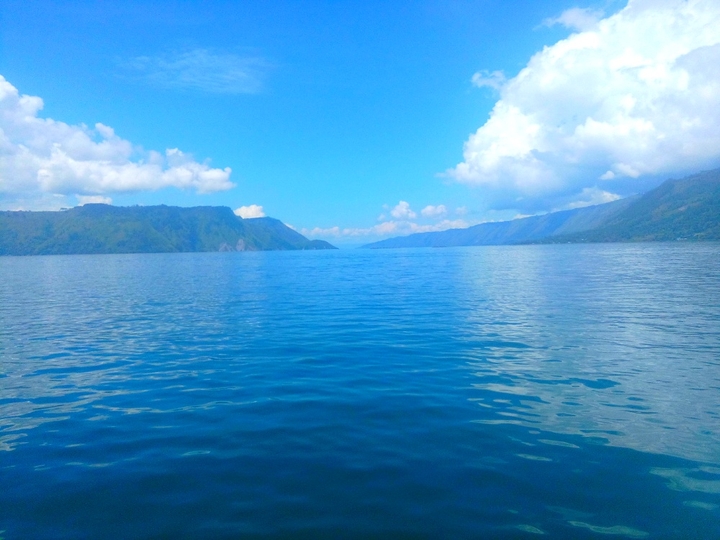 The Lake and The Mountains
