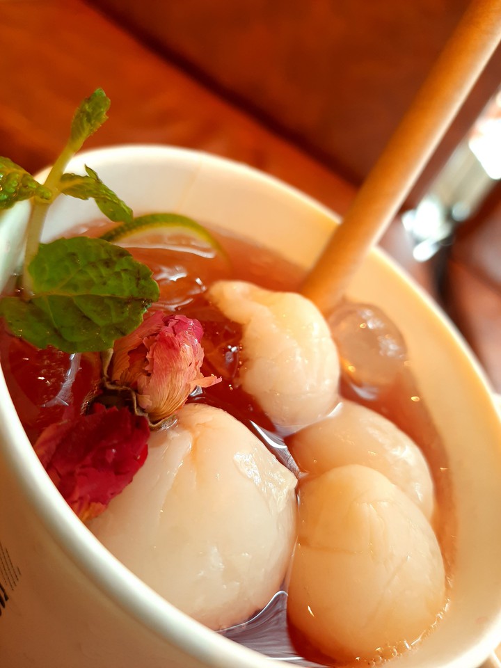 a cup of litchi rose tea