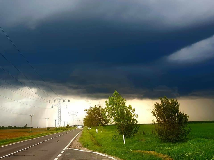 ?☁️☁️