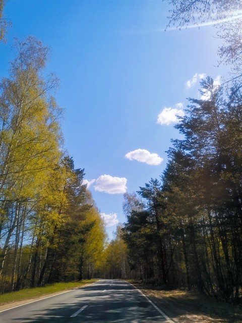 По дороге с облаками.