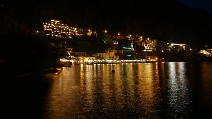 Limone bei Nacht