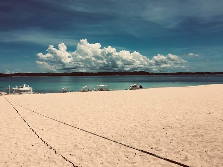 siargao beach philippines