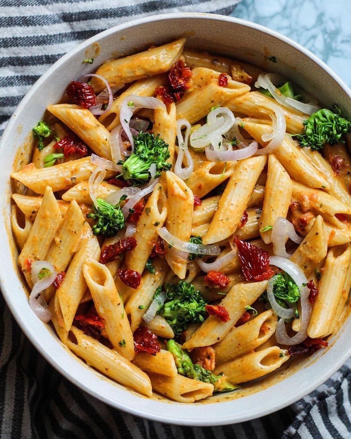 Sun-dried tomato tahini paste