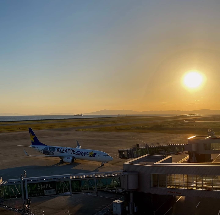 夕方の神戸空港