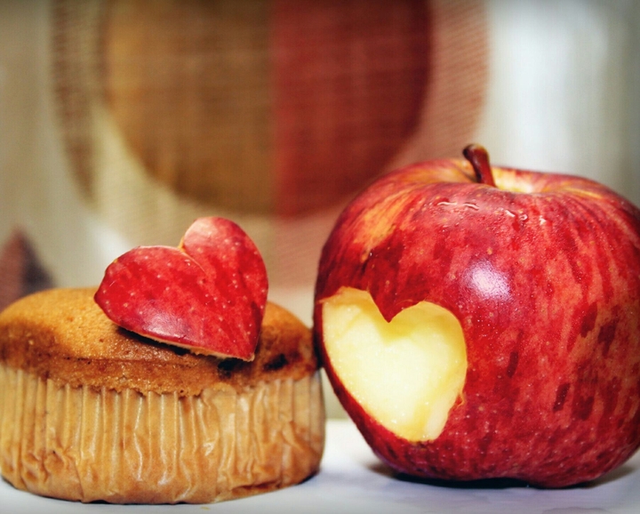 Love apple bite