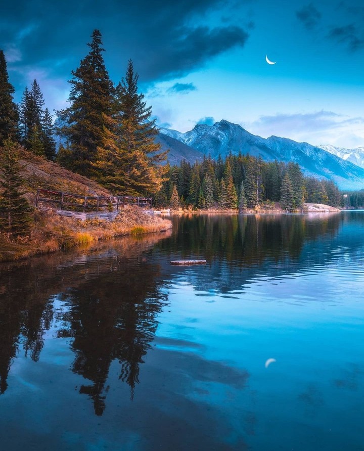 blue mountains...