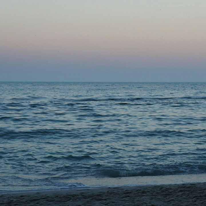 море