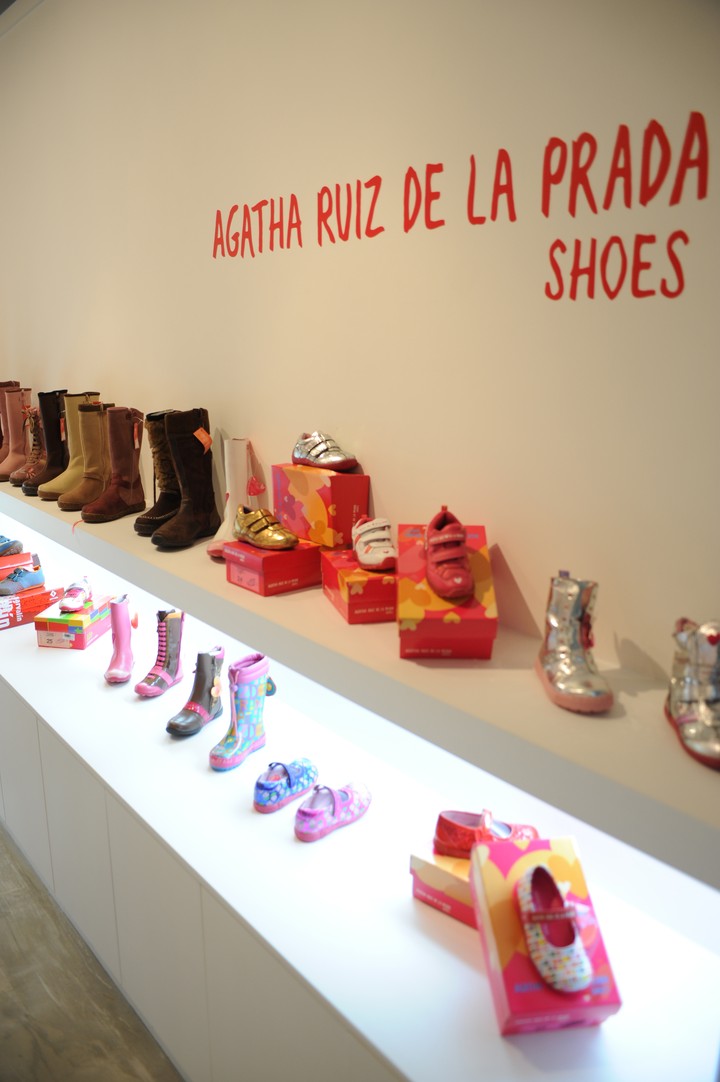 Shoe