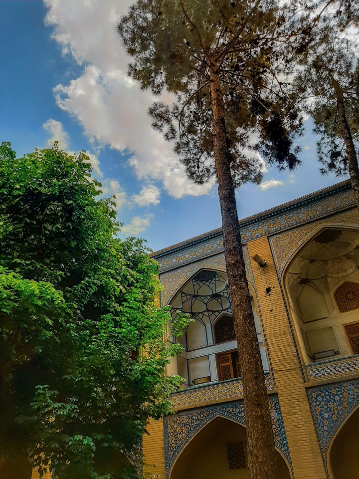 chahar bagh school/isfahan/iran