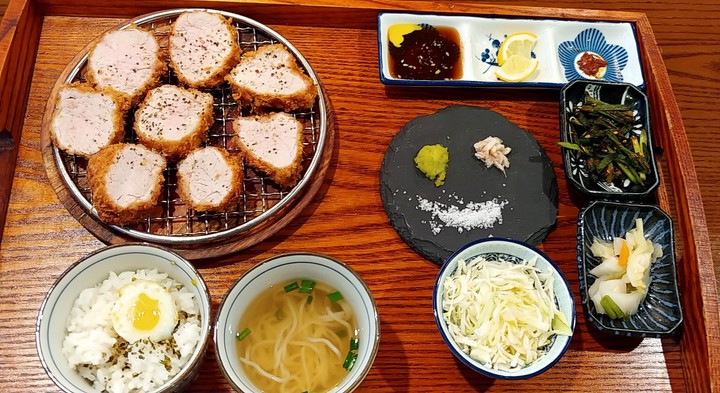 pork cutlet, tonkatsu