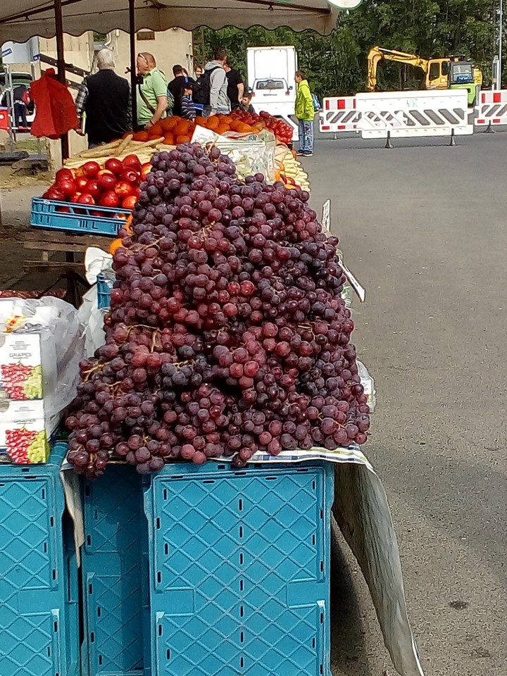 Alles da und die Erdbeeren aus Verona.Italien.
