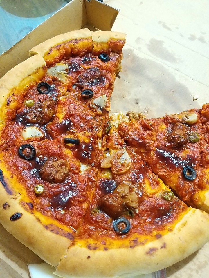 bbq deep dish pizza