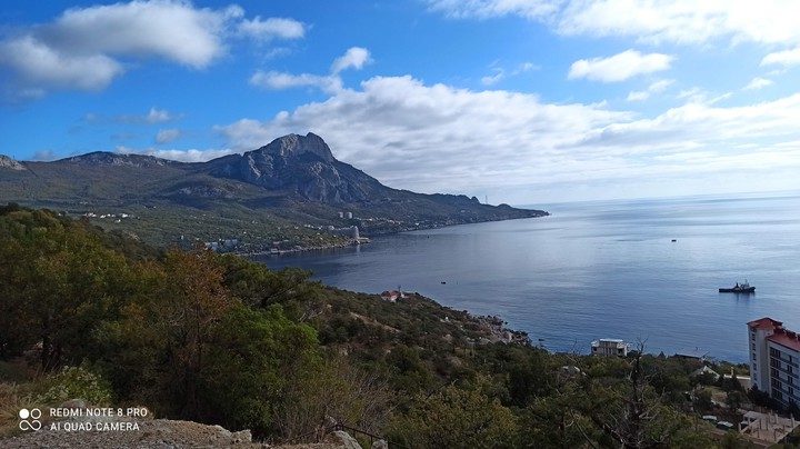 sea and mountain