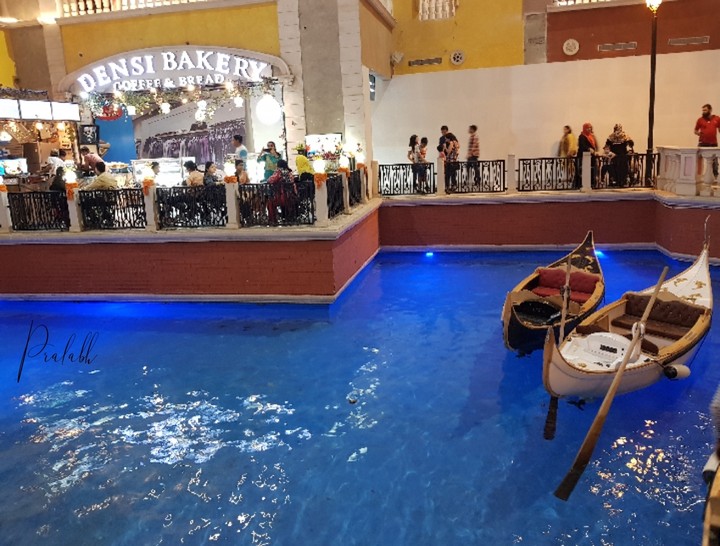 venice mall
