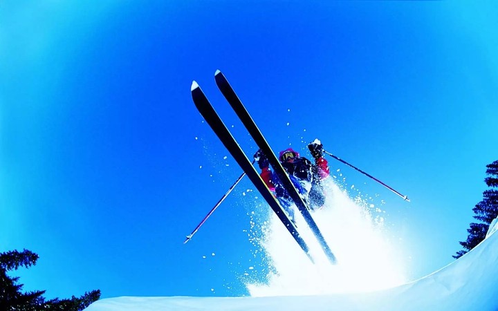 Look at extreme on the other hand)