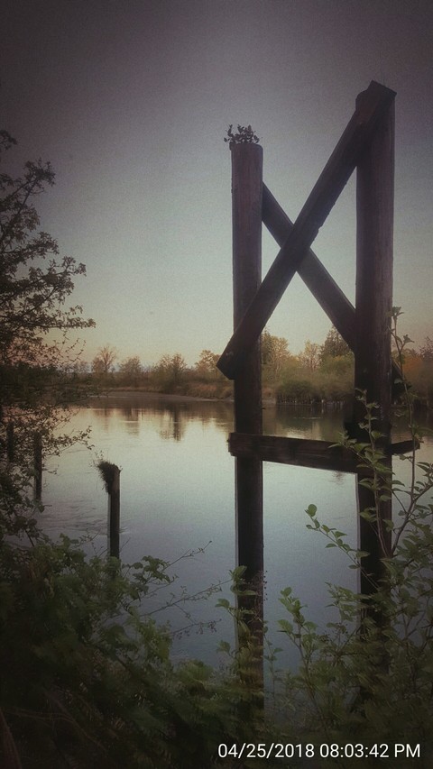 ..river with no crossing..
