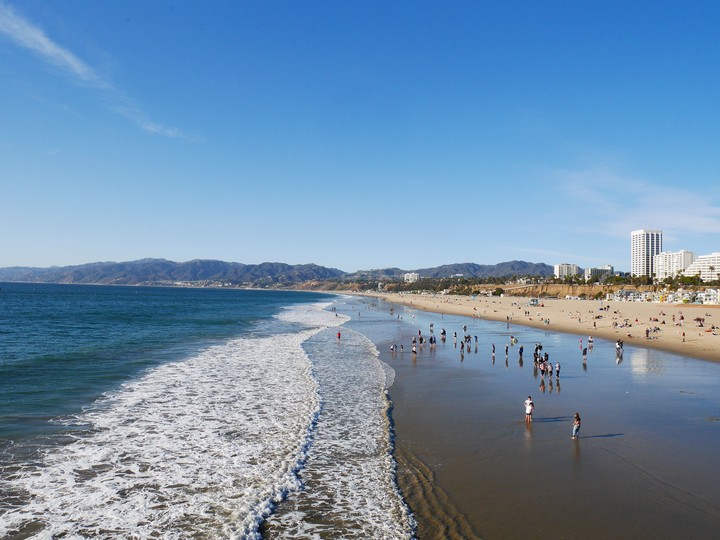 LA